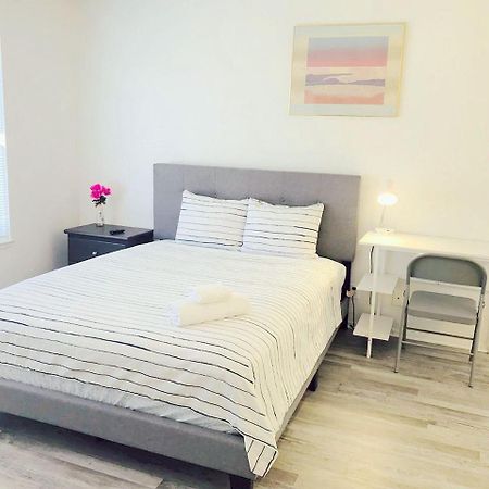 Super 1 Bedroom With Private Bathroom, Shared Kitchen Room -3 Las Vegas Extérieur photo