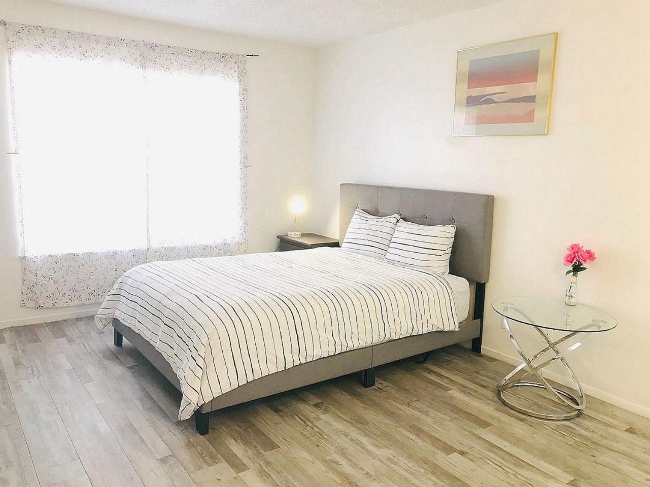Super 1 Bedroom With Private Bathroom, Shared Kitchen Room -3 Las Vegas Extérieur photo
