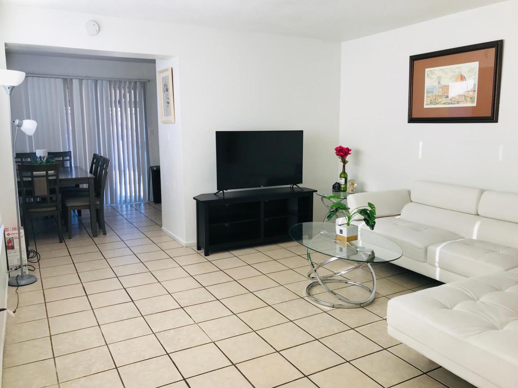 Super 1 Bedroom With Private Bathroom, Shared Kitchen Room -3 Las Vegas Extérieur photo