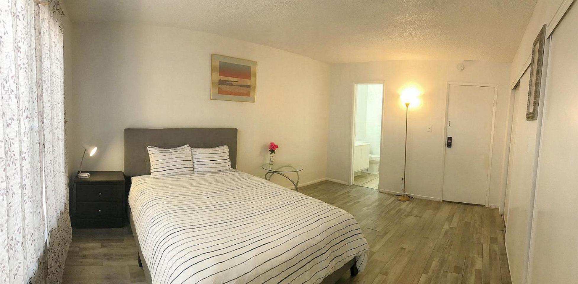 Super 1 Bedroom With Private Bathroom, Shared Kitchen Room -3 Las Vegas Extérieur photo